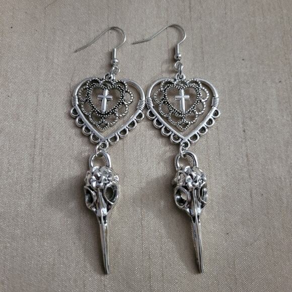 Gothic victorian raven bird skull  earrings with hearts and crosses - Picture 1 of 3